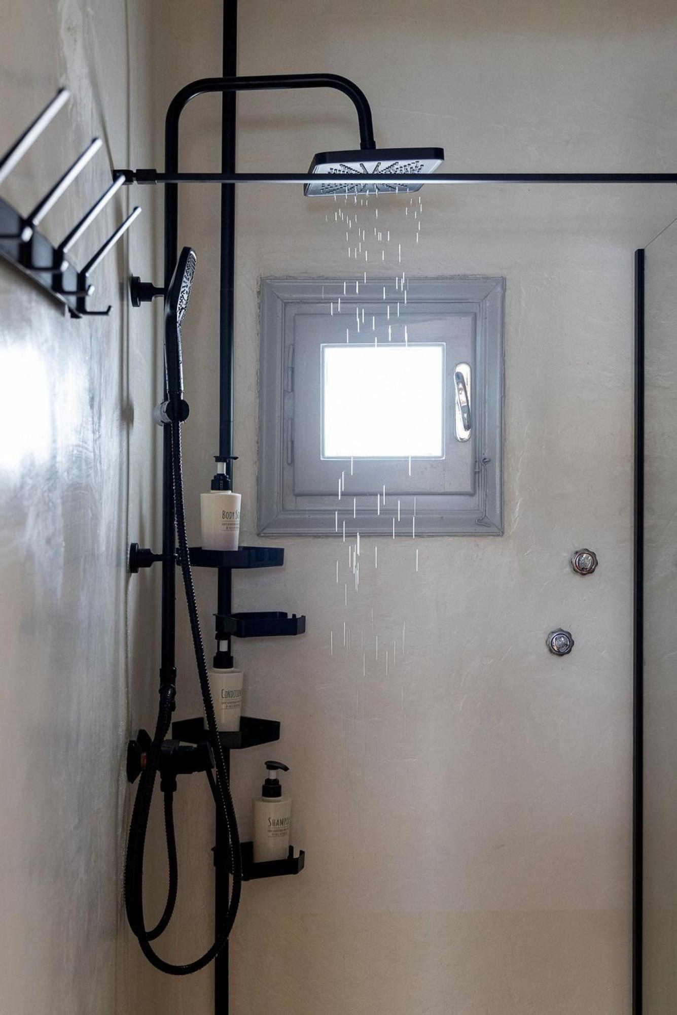 Noe Rooms In Center Of Tinos Exterior photo