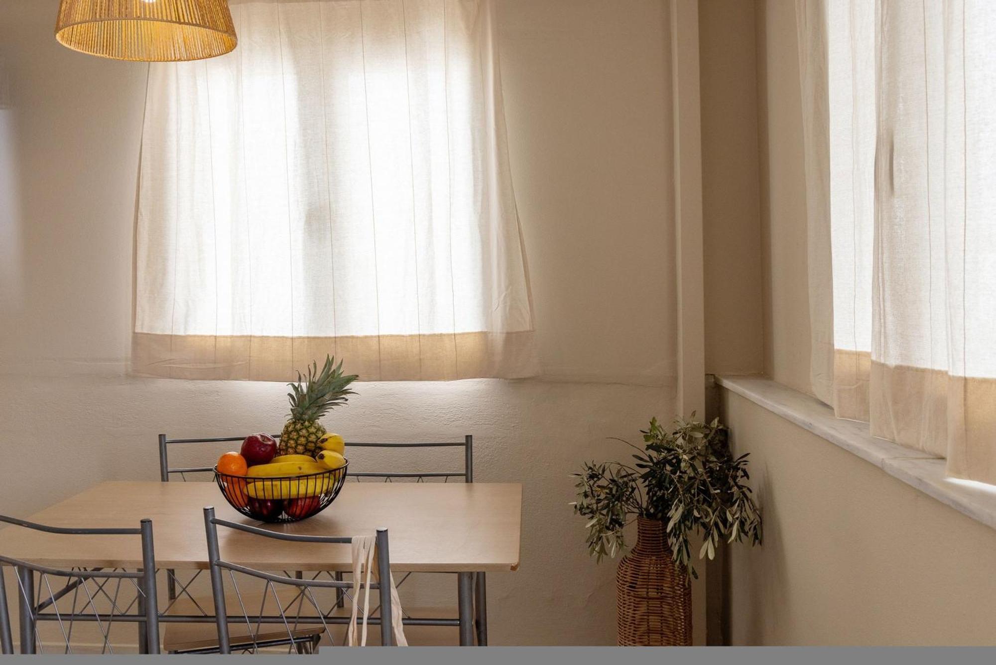 Noe Rooms In Center Of Tinos Exterior photo
