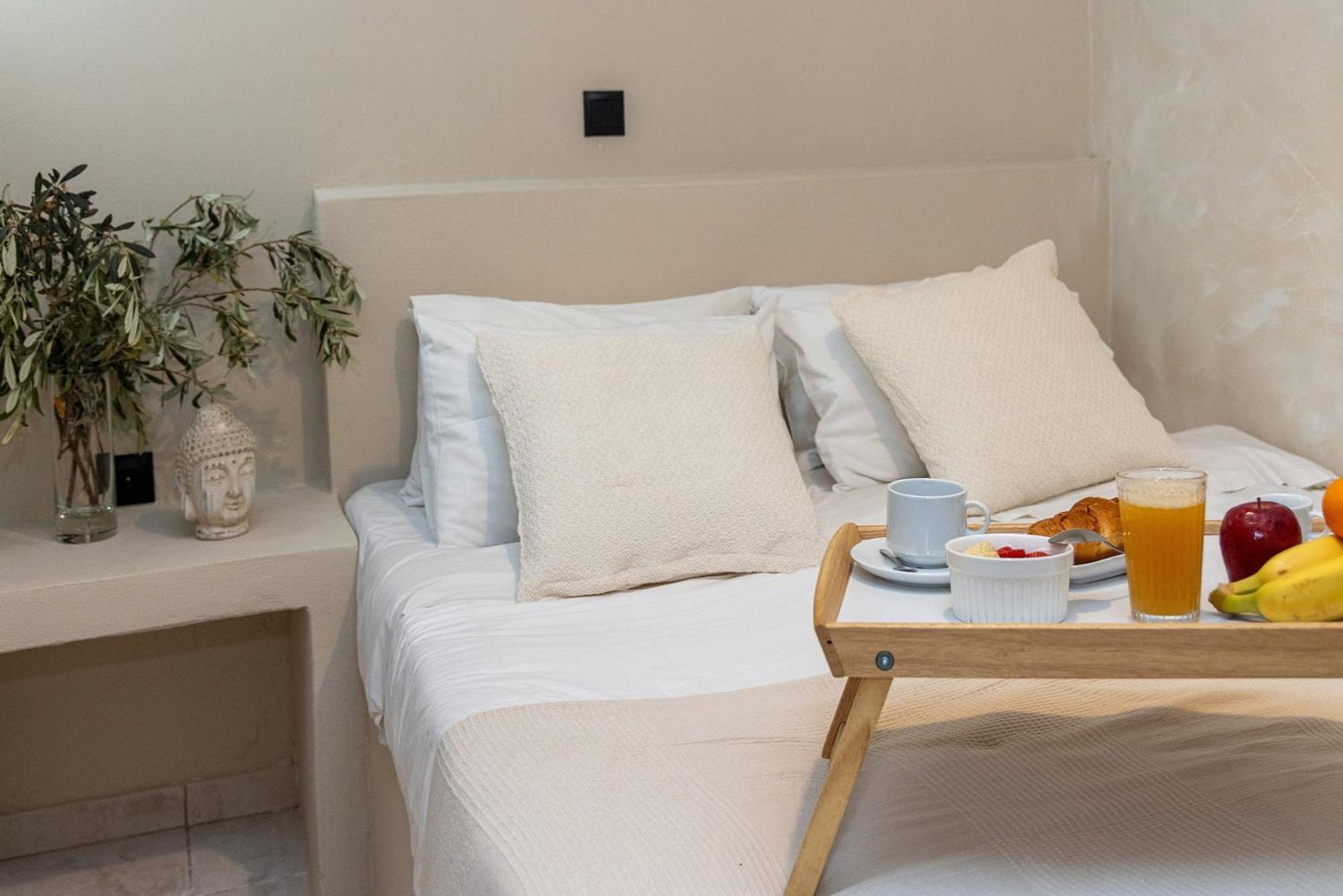 Noe Rooms In Center Of Tinos Exterior photo